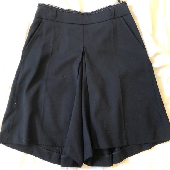 Pleated wool shorts - Picture 4 of 6
